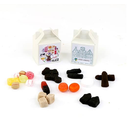 Small carrier boxes with candy